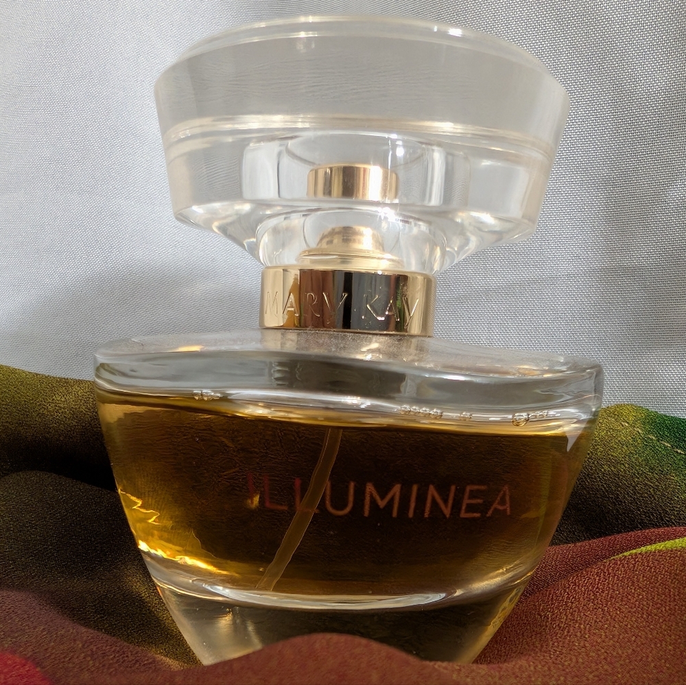 Mary Kay Illuminea Perfume